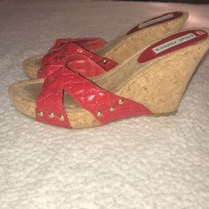 Red cork wedge